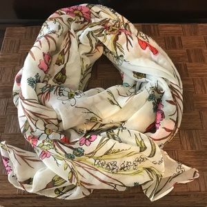 🌸 2/$15 🌸 flower scarf
